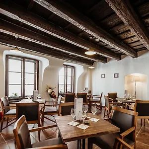 Pensjonat Vino Hruska Pardubice