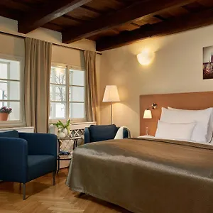 Hotel Mostecká 12 ***